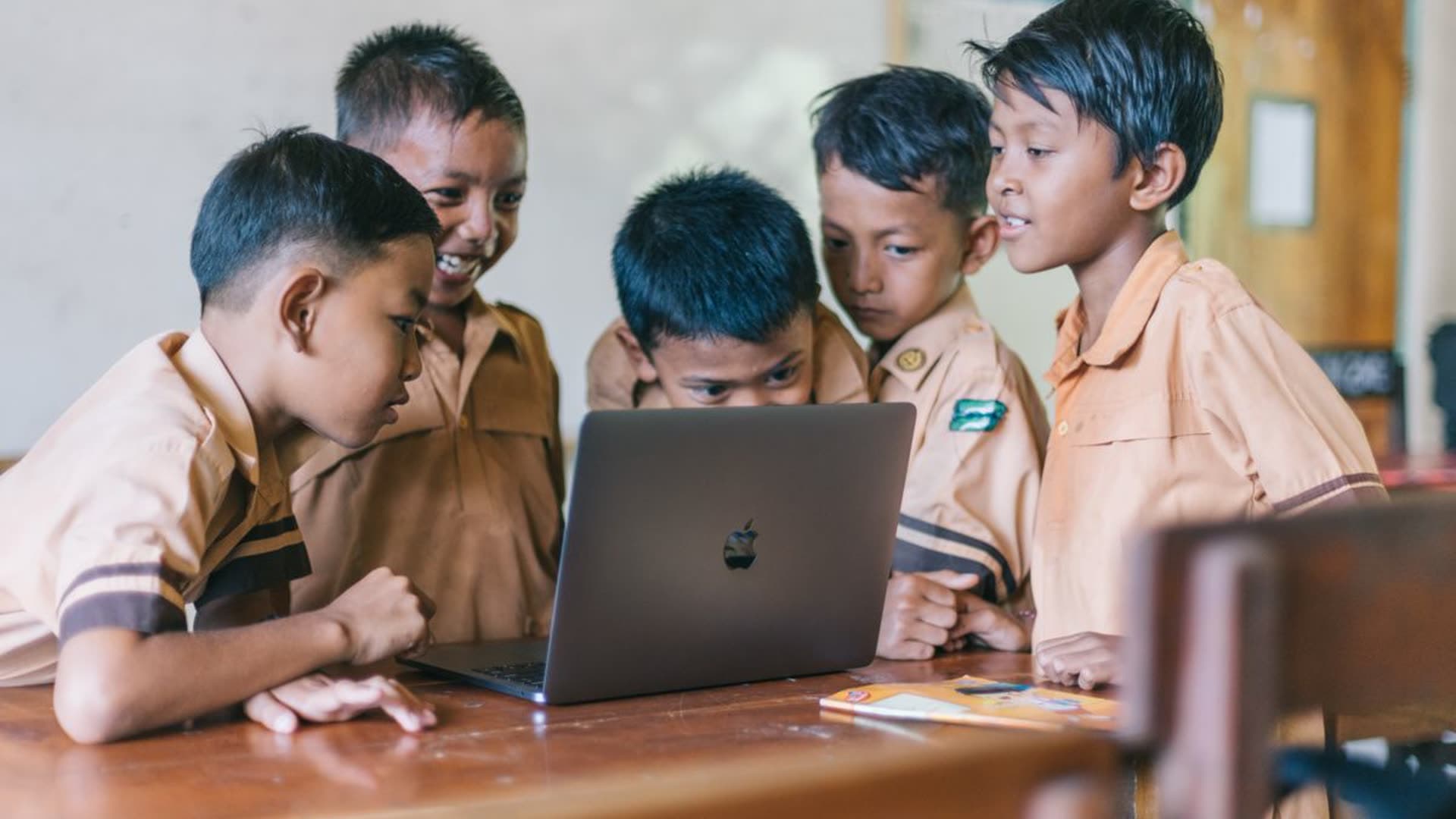 Selamat Datang di SMK Uji MSDI94MM